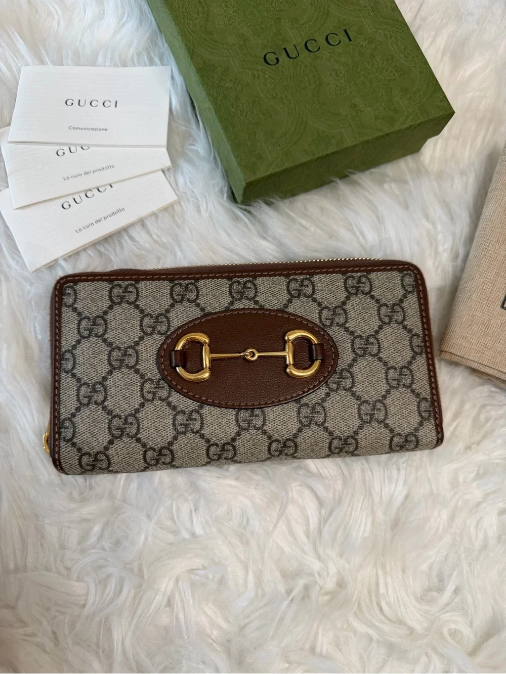 Gucci GG Supreme Zip Card Holder with Brown Leather & Gold Horsebit